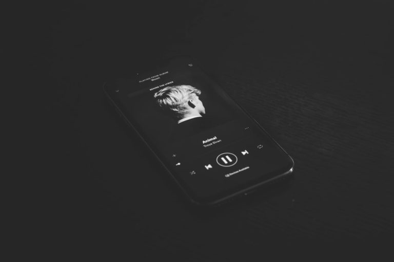 10 TYPES OF SMARTPHONE DISPLAYS, TOUCHSCREENS